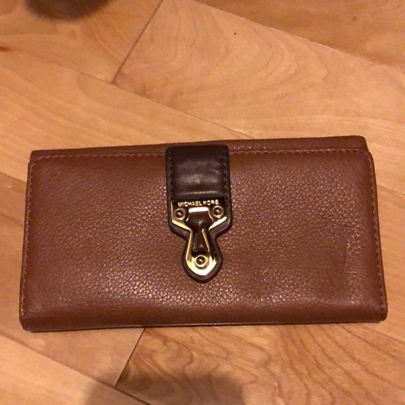 Michael Kors wallet - Picture 2 of 3